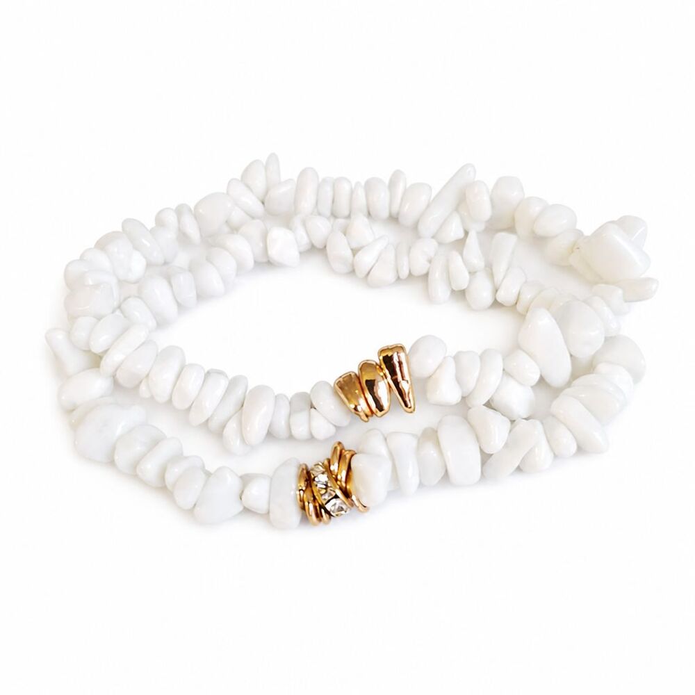 Set of 2 VTG Style Gold Tone & White Glass Stones Stretchy Cord 7" Bracelets